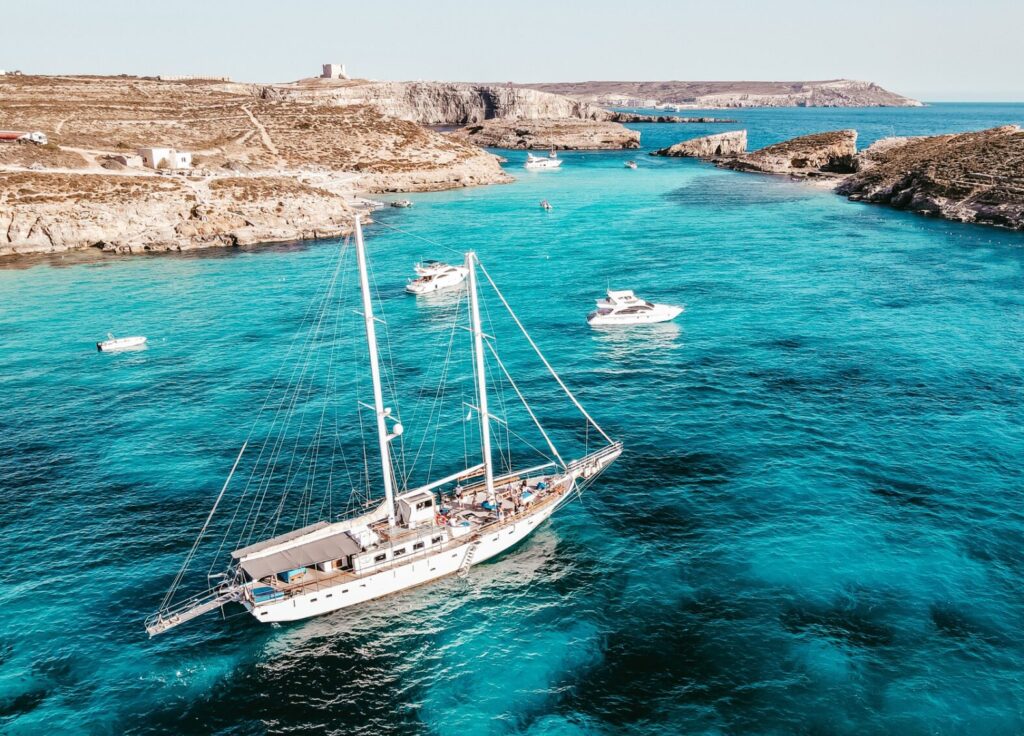 Hera Cruises