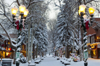 Hyman pedestrian mall in the winter