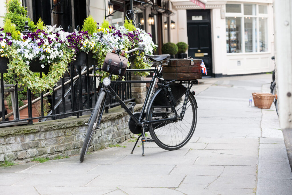 Cycling Tour London 2B UK