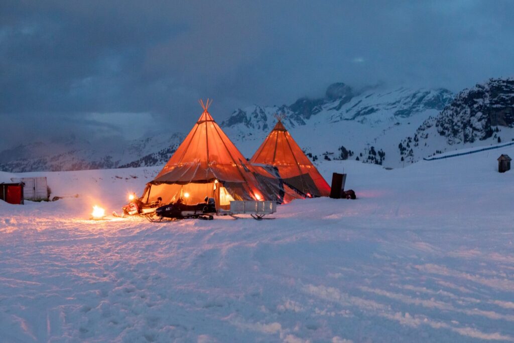 Gala dinner in a tent in the middle of the ski slopes
