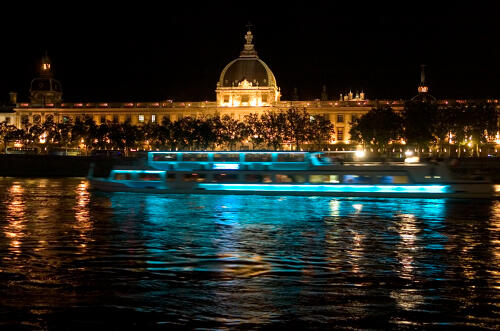 Lyon-Dinner-Cruise-@Navigenter