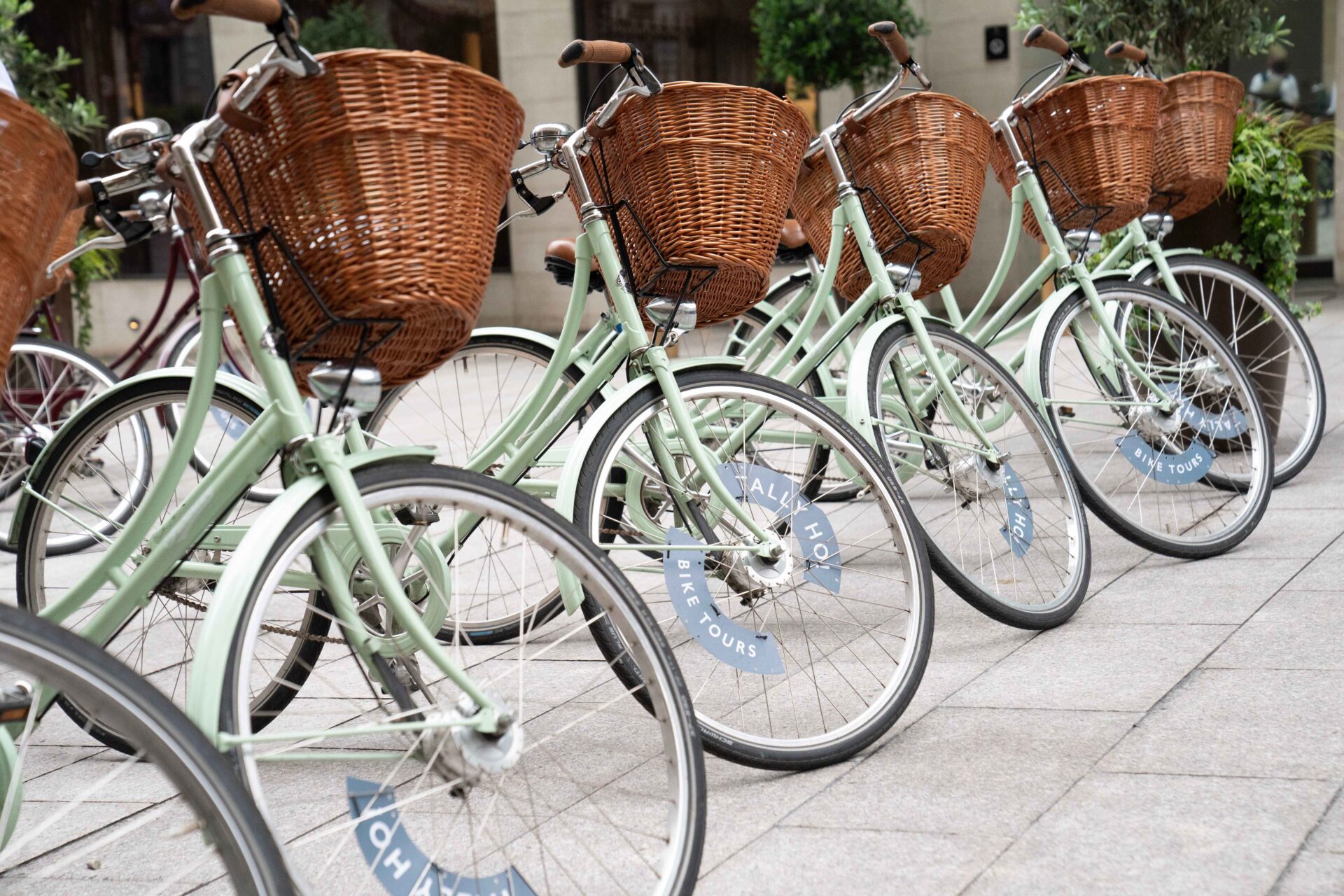 Cycling tour with 2B UK in London