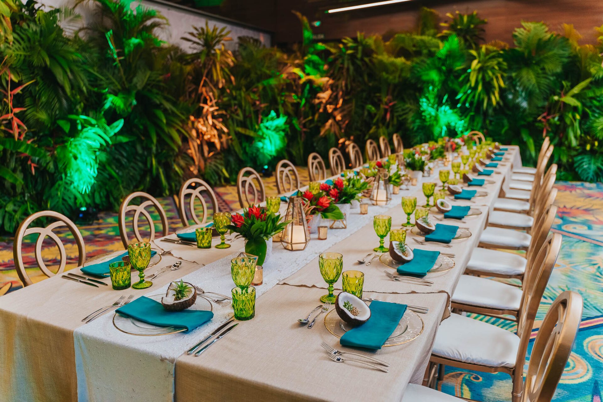 table and chair decor